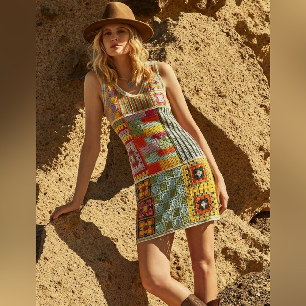 SO ♥️! Sunset Crochet Dress - Picture 6 of 8